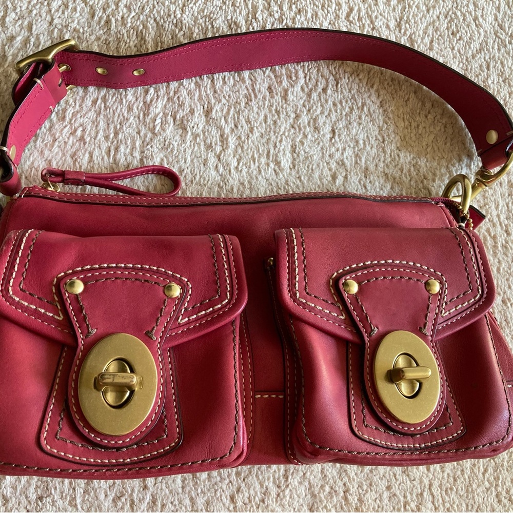 Coach legacy shoulder bag pockets pink